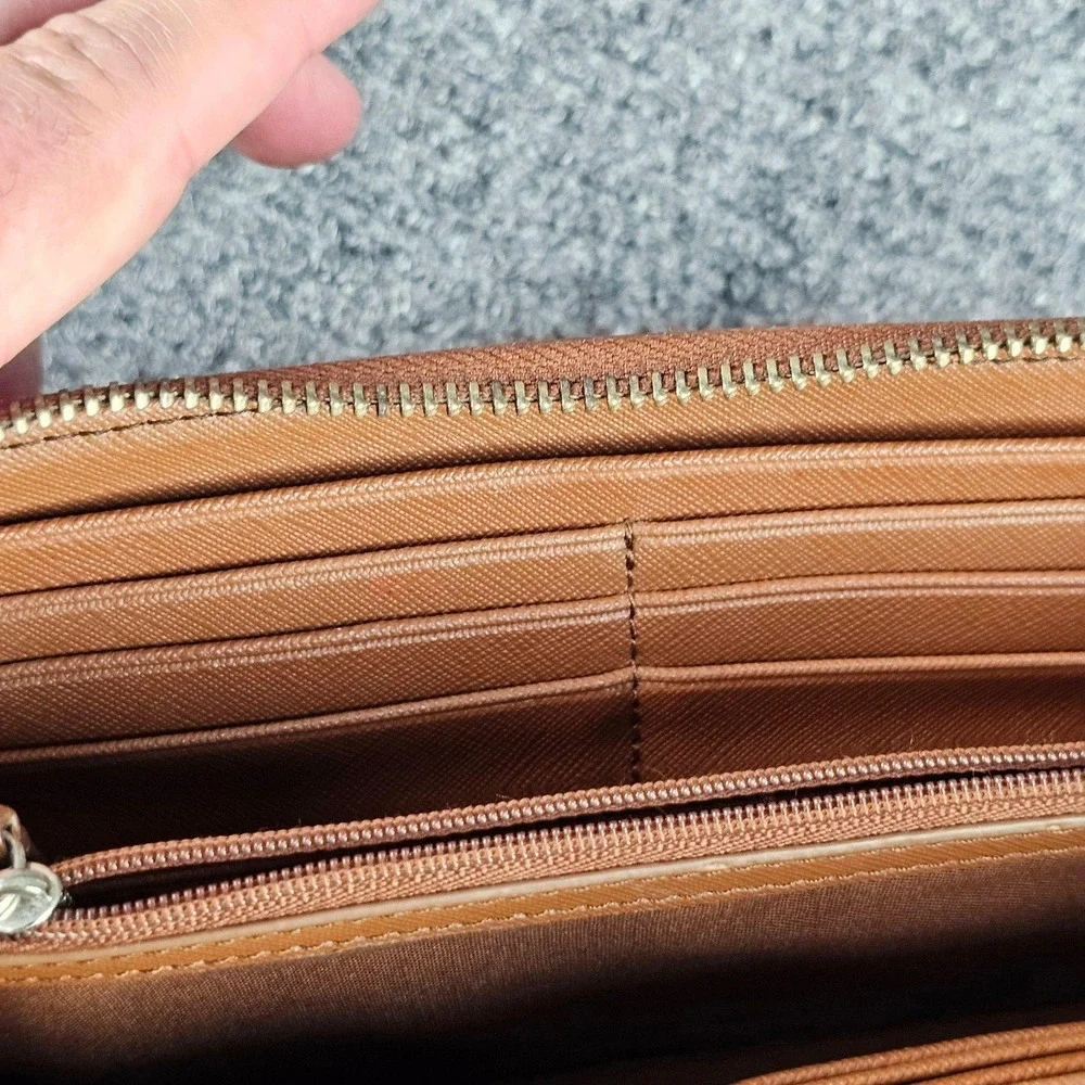 Fossil Wallet Womens Brown Leather Zip Around Accordion Credit Card Organizer